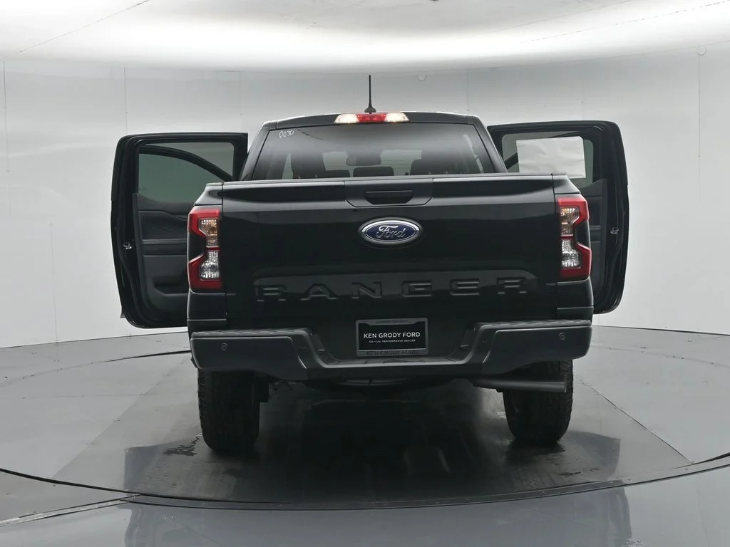 New 2026 Shadow Black Ford XLT image 30