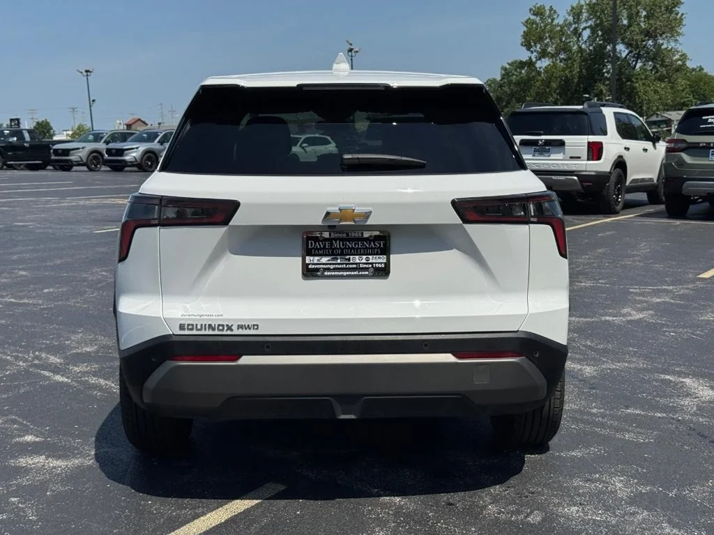 Used 2026 Summit White Chevrolet LT image 6
