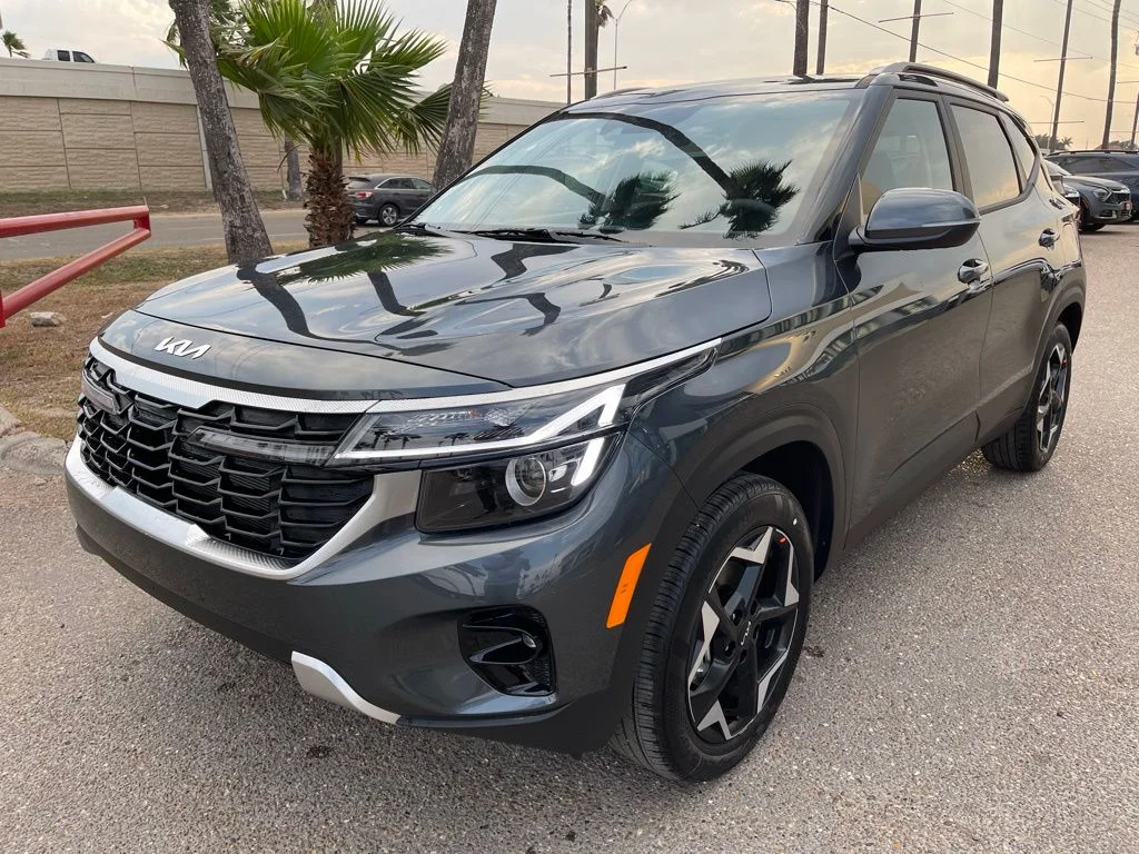 New 2026 Gray Kia EX image 3