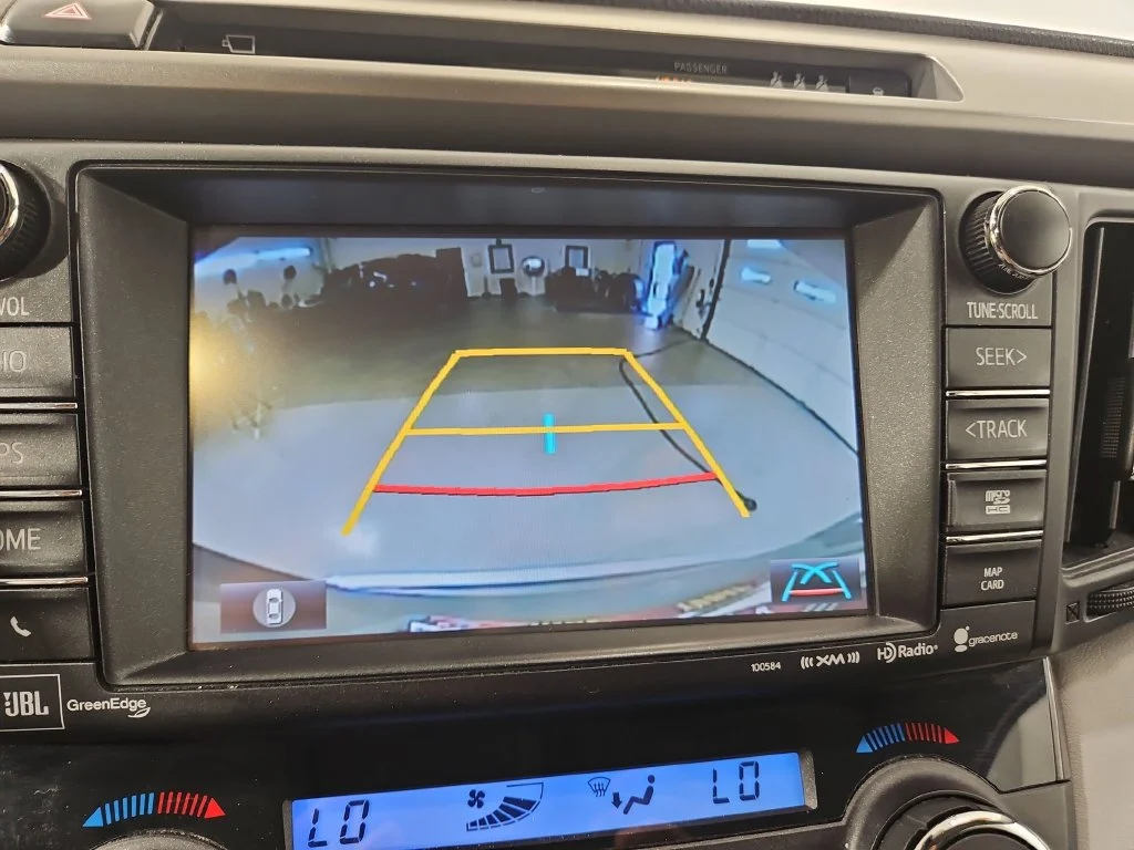 Used 2017 Silver Toyota Platinum image 20