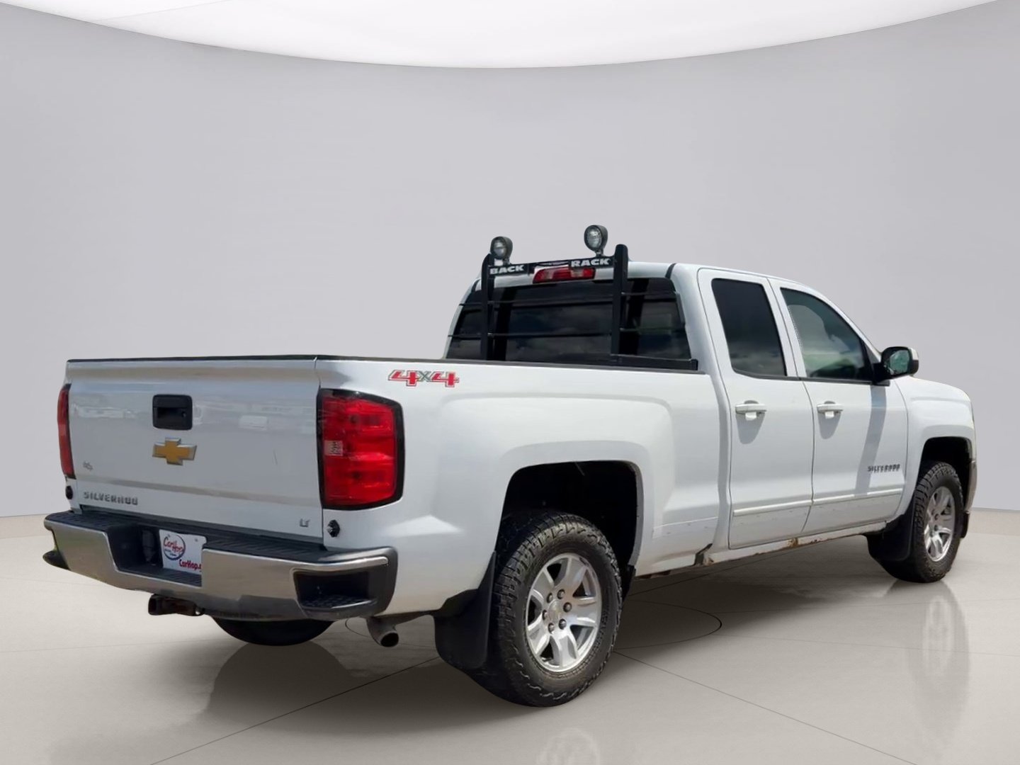 Used 2017 White Chevrolet 1500 LT image 5