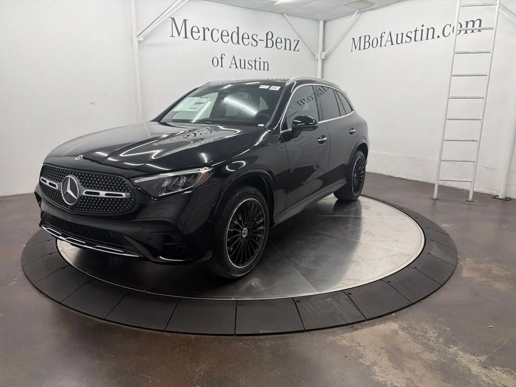New 2027 Black Mercedes-Benz GLC 300 image 3