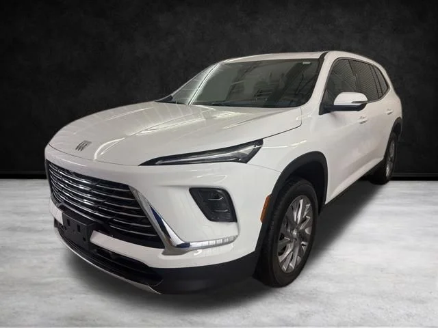 Used 2025 Summit White Buick Preferred image 5
