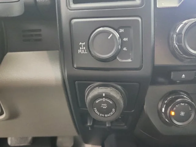 Used 2017 Gray Ford XL image 23