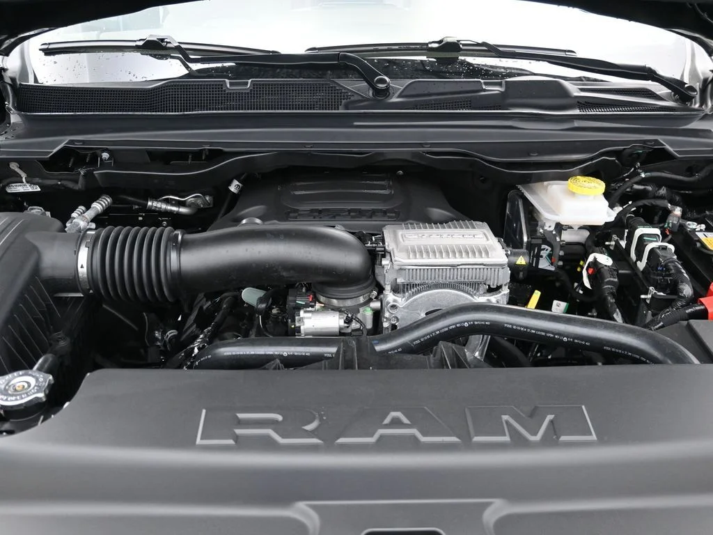New 2026 Diamond Black Crystal Pearl-Coat Exterior Paint RAM Laramie image 14