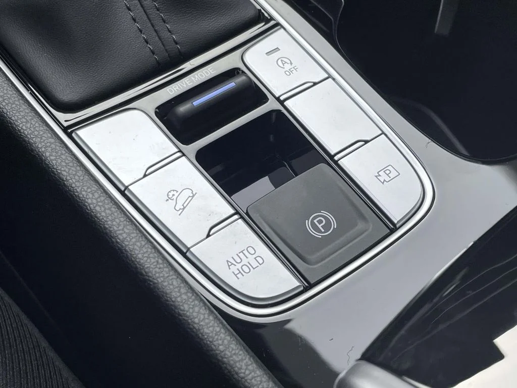 New 2026 White Hyundai SEL image 30