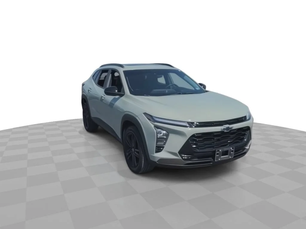 Used 2024 Cacti Green Chevrolet ACTIV image 2