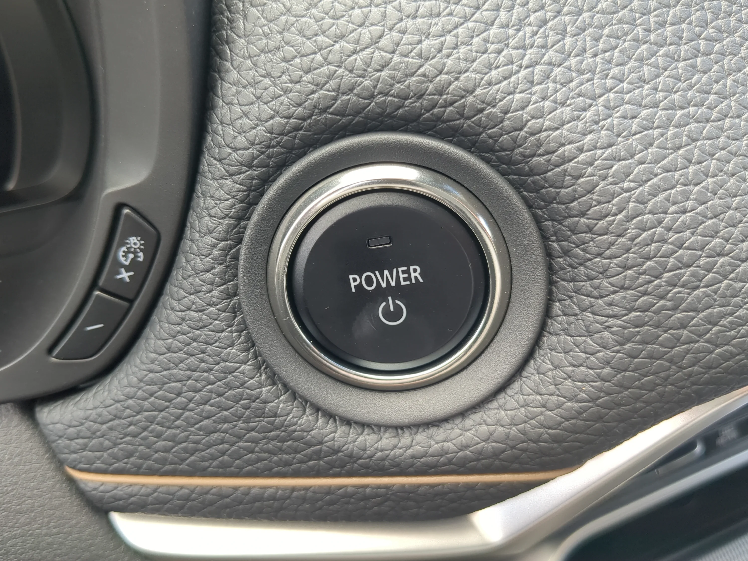 Used 2025 Rhodium White Premium Mazda Premium Package image 27