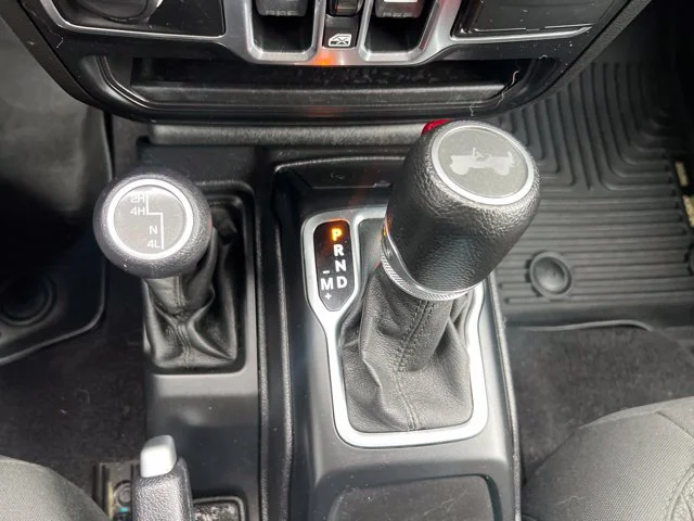 Used 2020  Jeep Unlimited Sport S image 18