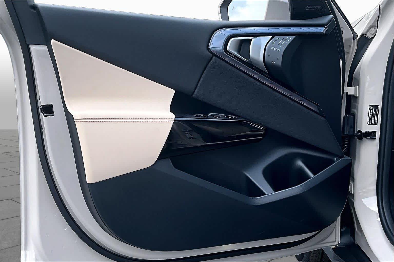 New 2026 Dune Grey Metallic BMW 30 xDrive image 10