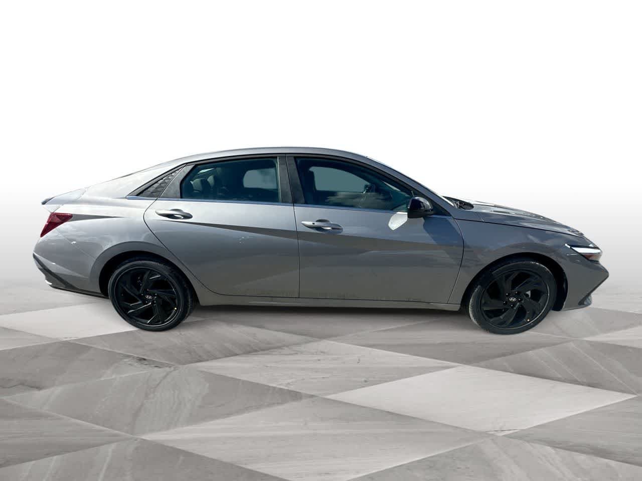 New 2026 Fluid Metal Hyundai SEL Sport Premium image 9