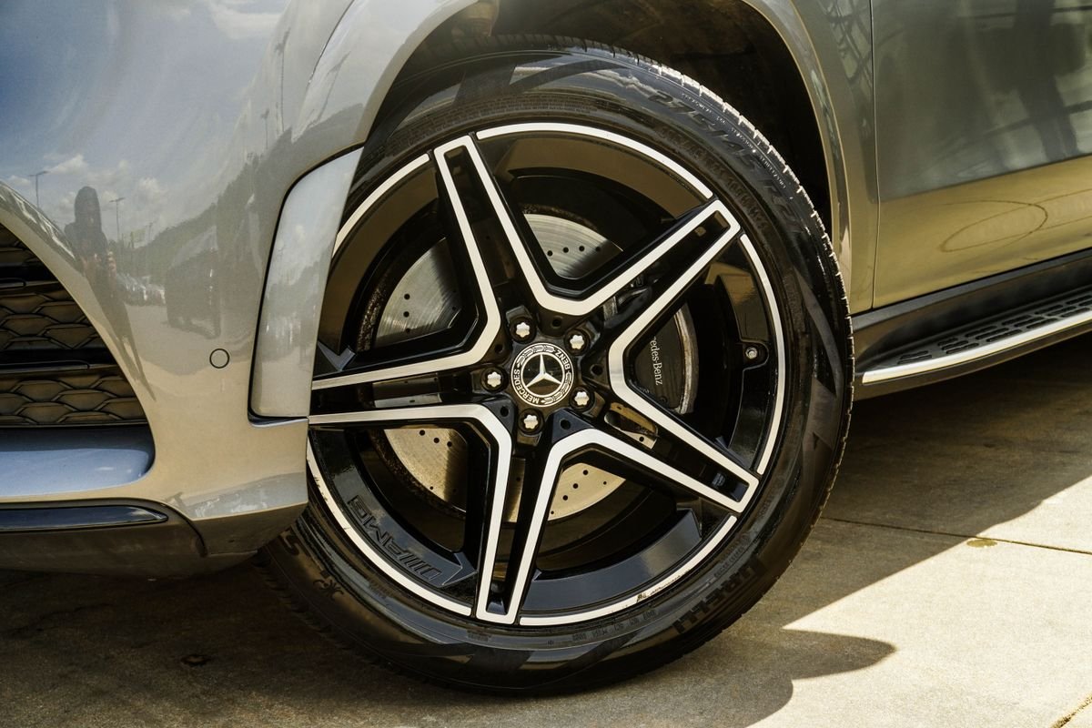 Used 2023 Gray Mercedes-Benz GLS 580 image 3