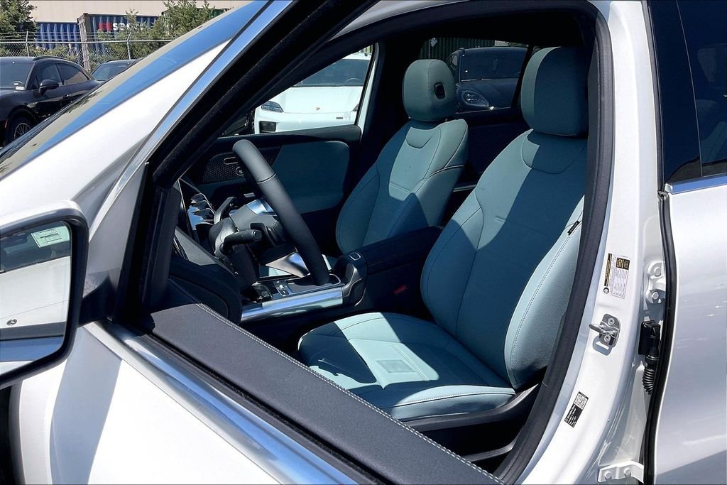 New 2026 Polar White Mercedes-Benz GLA 250 image 9