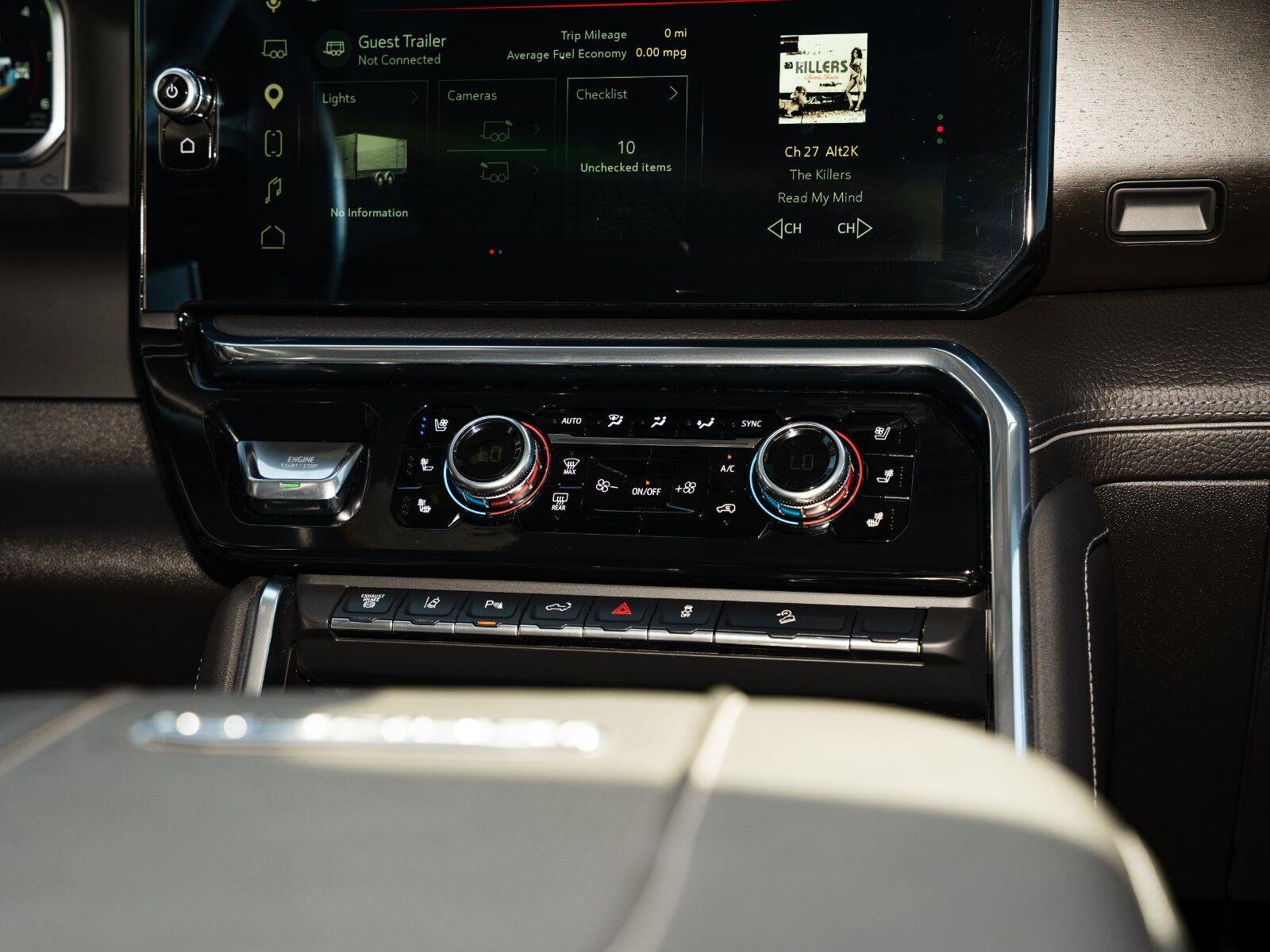 Used 2025 Onyx Black GMC Denali image 45