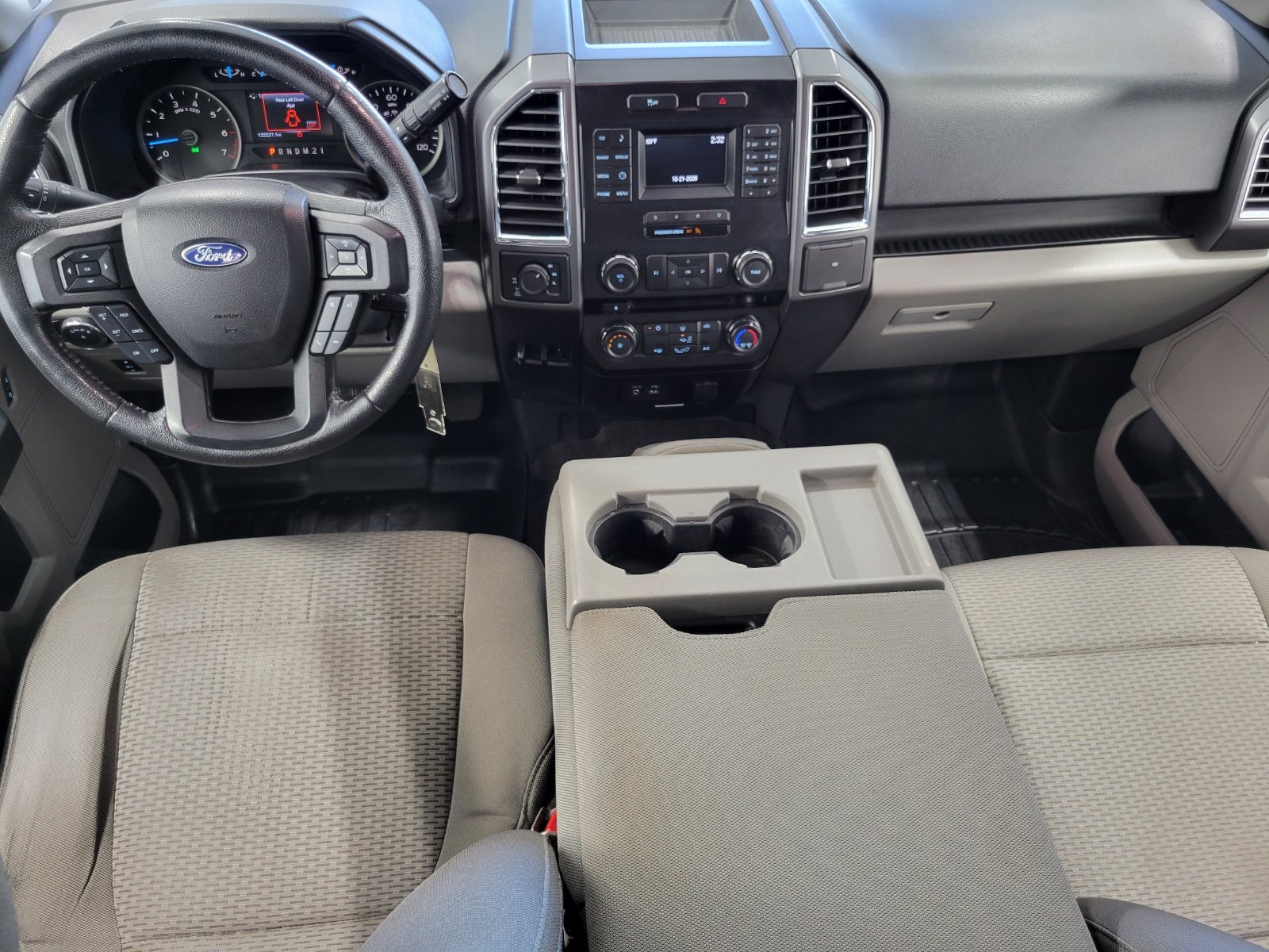 Used 2015 Silver Ford XLT image 26