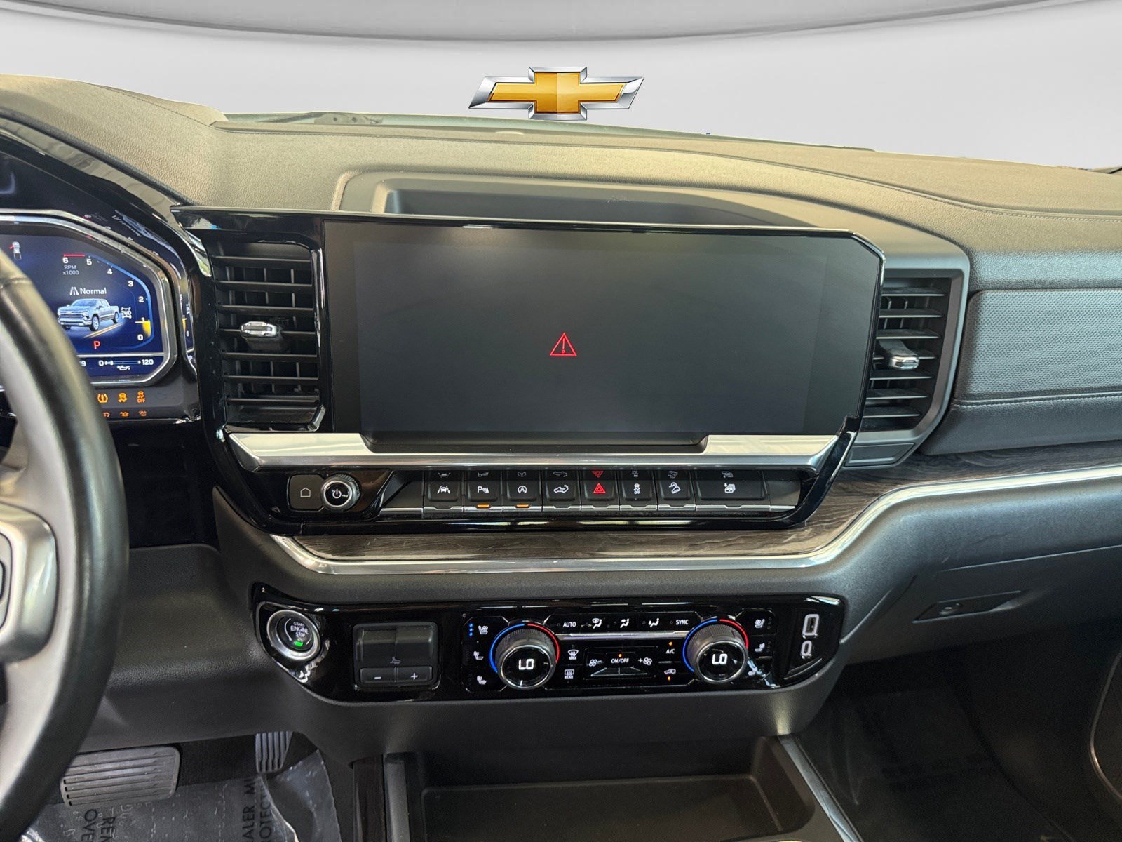 2023 Chevrolet Silverado 1500 LTZ - Photo 27