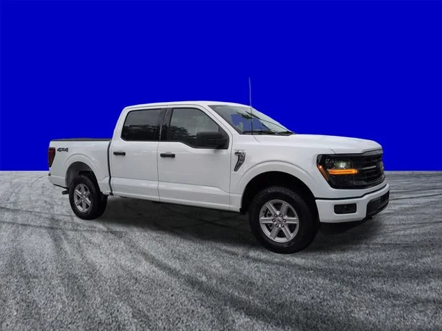 New 2026 White Ford XLT image 2