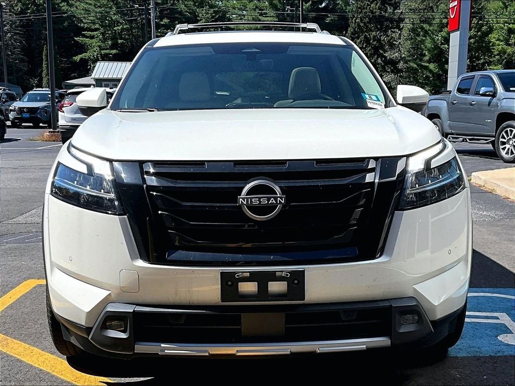 Used 2023 White Nissan SL image 2