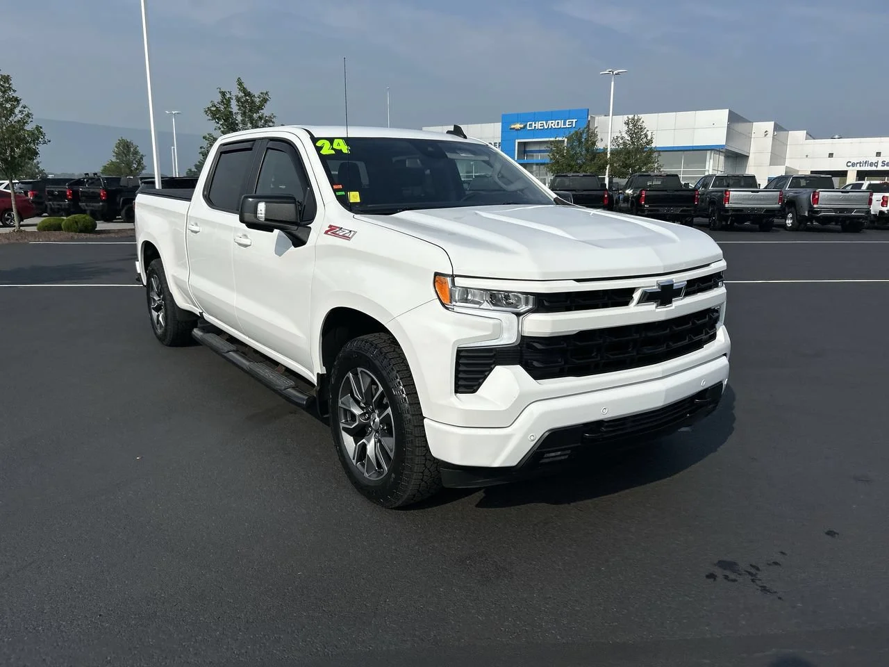 Used 2024 Summit White Chevrolet RST image 1