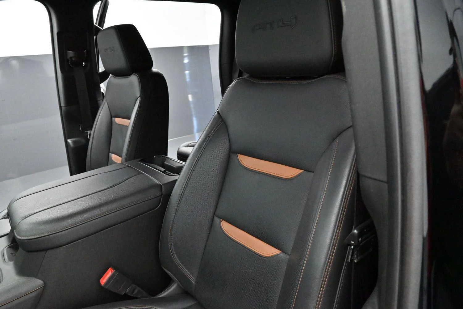 Used 2023 Onyx Black GMC AT4 image 15