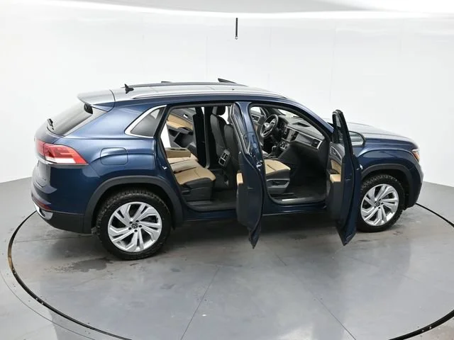 Used 2021 Blue Volkswagen 2.0T SEL image 46