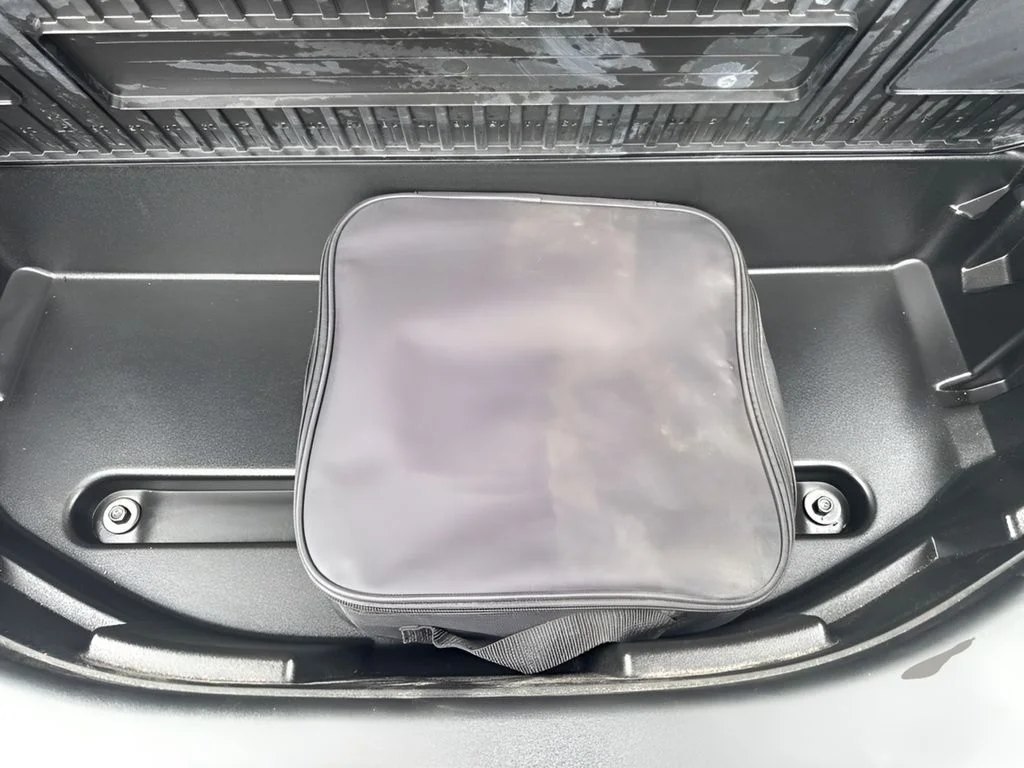 Used 2022 White Ford Pro image 32