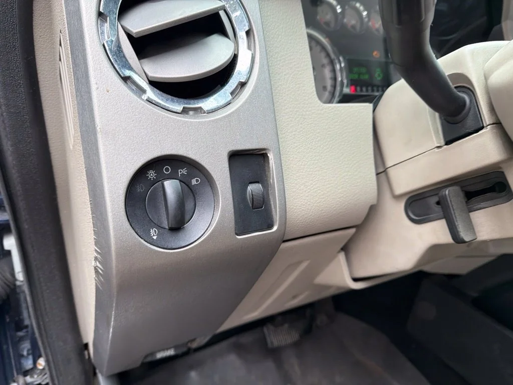 Used 2008 Blue Ford Lariat image 15
