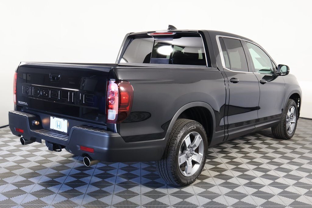 Used 2026 Crystal Black Pearl Honda RTL image 4