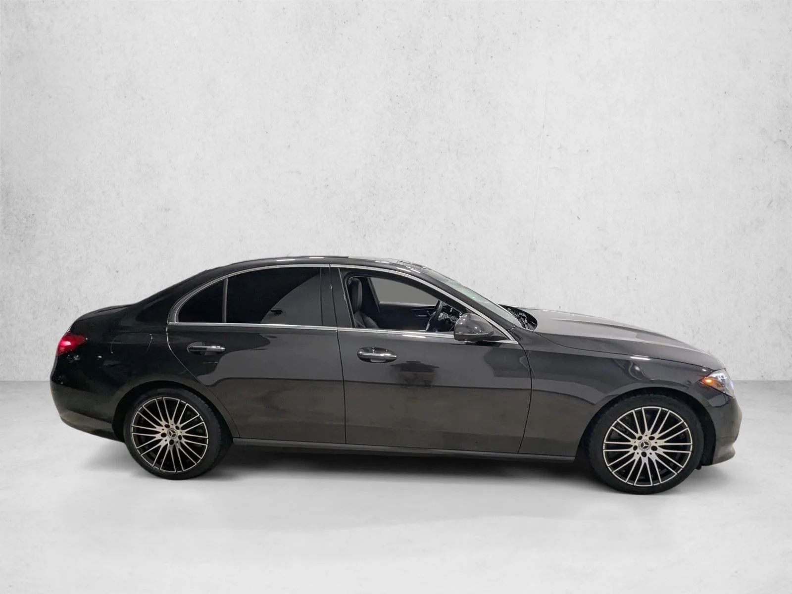 Used 2022 Graphite Grey Metallic Mercedes-Benz C 300 image 4