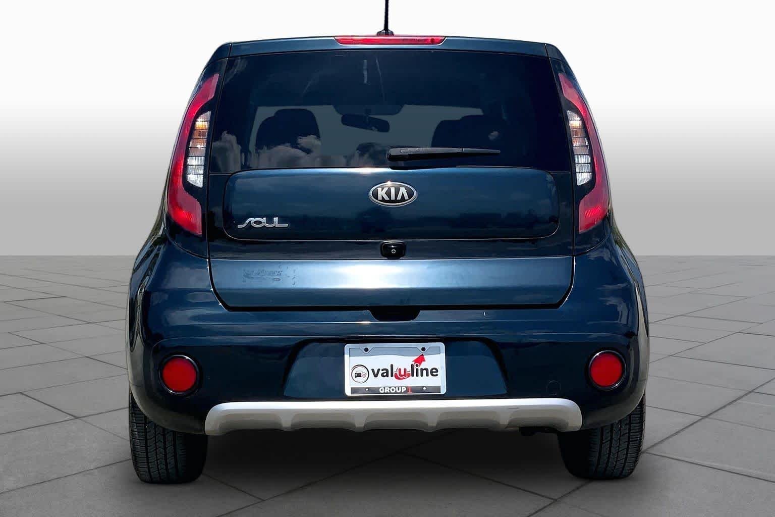 Used 2018 Mysterious Blue Kia + image 5