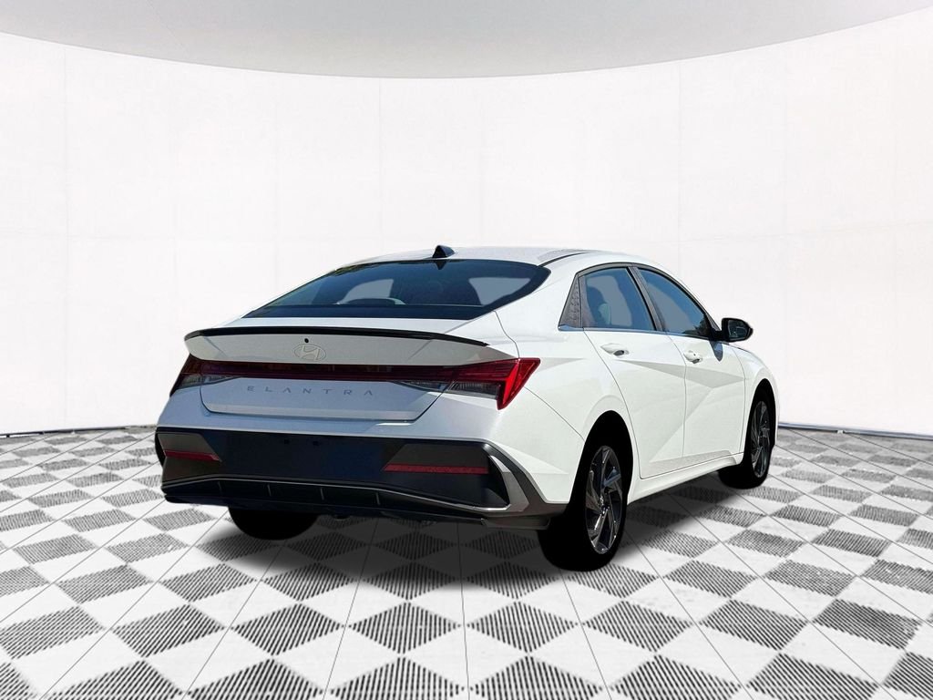 New 2026 White Hyundai SEL Sport image 11