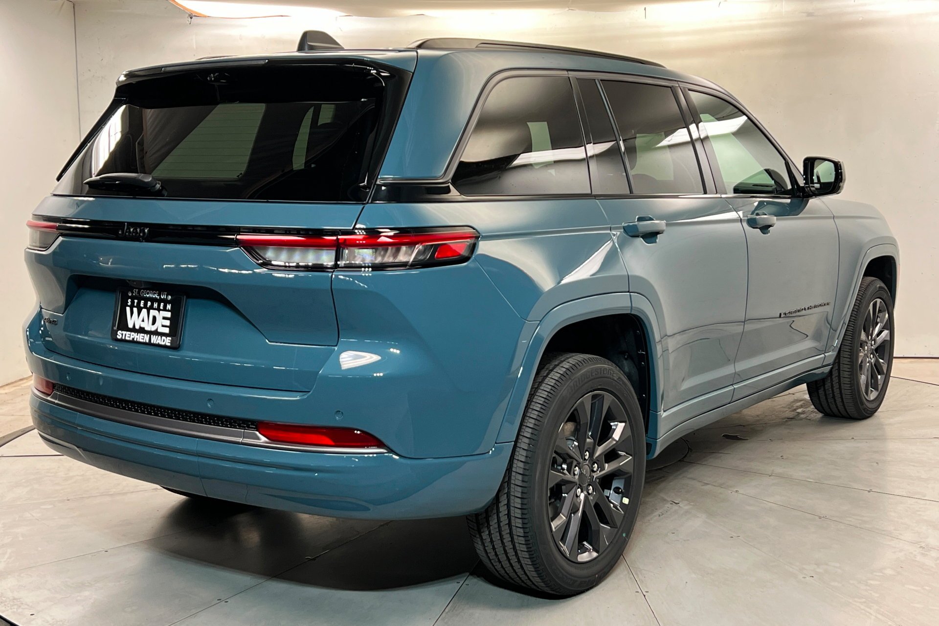 New 2026 Steel Blue Jeep Limited Reserve image 6