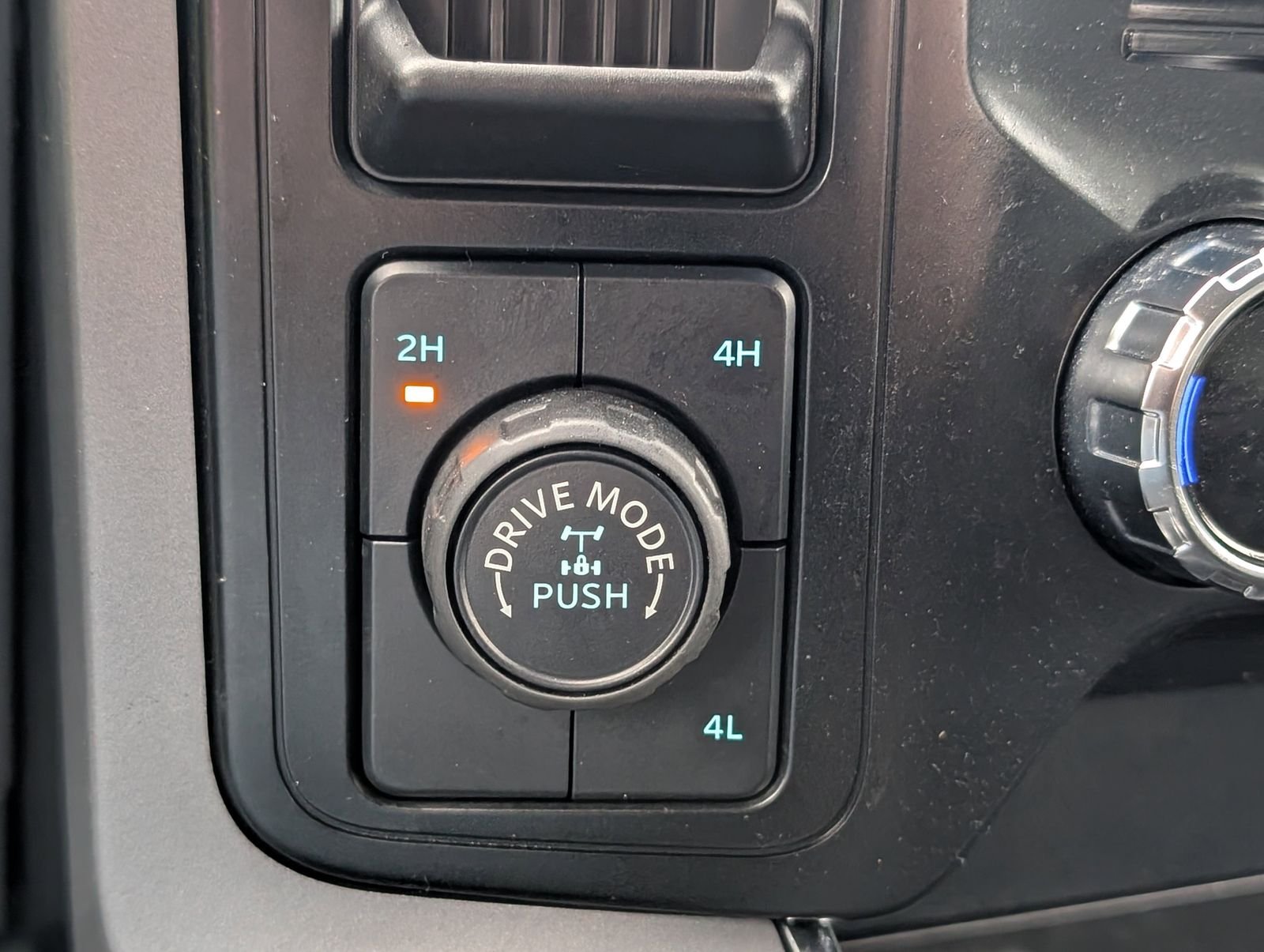 2024 Ford F-150 XLT - Photo 7