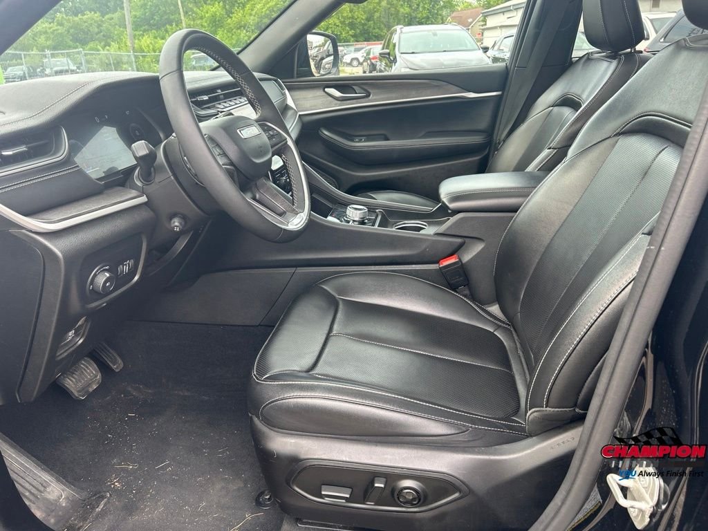 Used 2024 Black Jeep Limited image 10