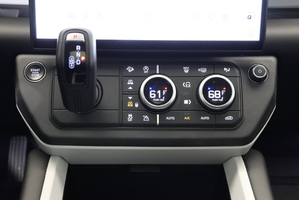Certified Used 2026 Borasco Gray Metallic Land Rover X-Dynamic SE image 24