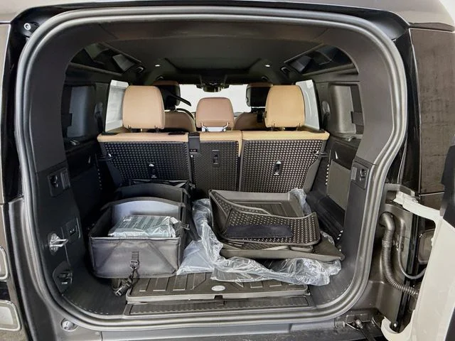 Used 2026 Gray Land Rover S image 28