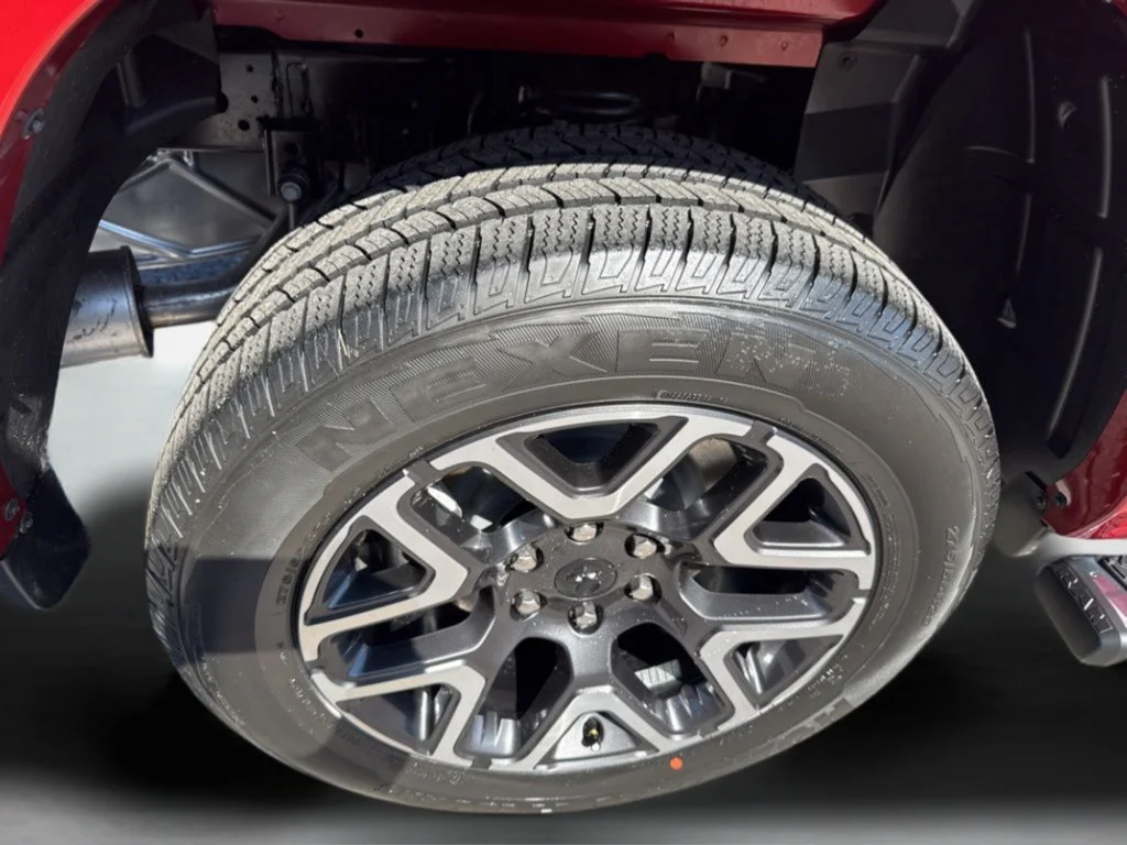 New 2026 Molten Red Pearl-Coat Exterior Paint RAM Laramie image 46