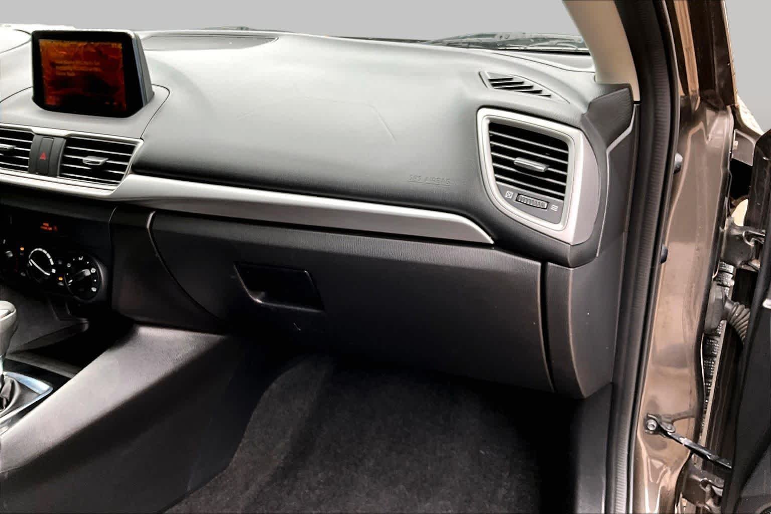 Used 2017  Mazda Sport image 19