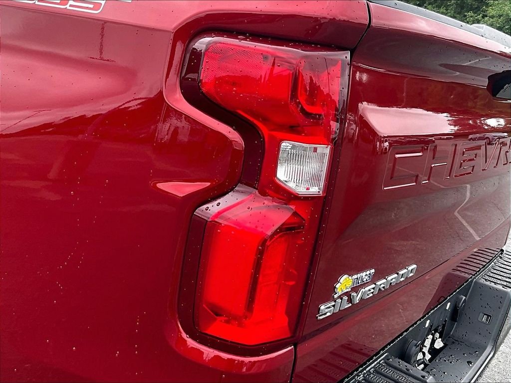 Used 2021 Red Chevrolet LT Trail Boss image 34