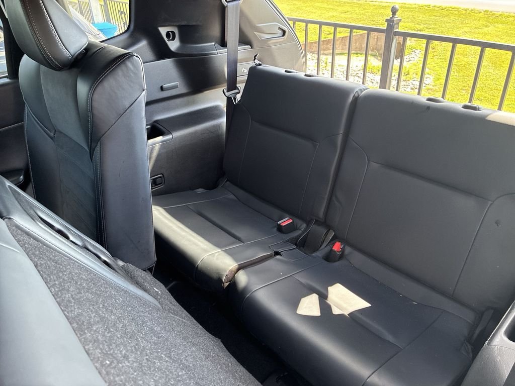 Used 2024 White Mitsubishi SE image 20