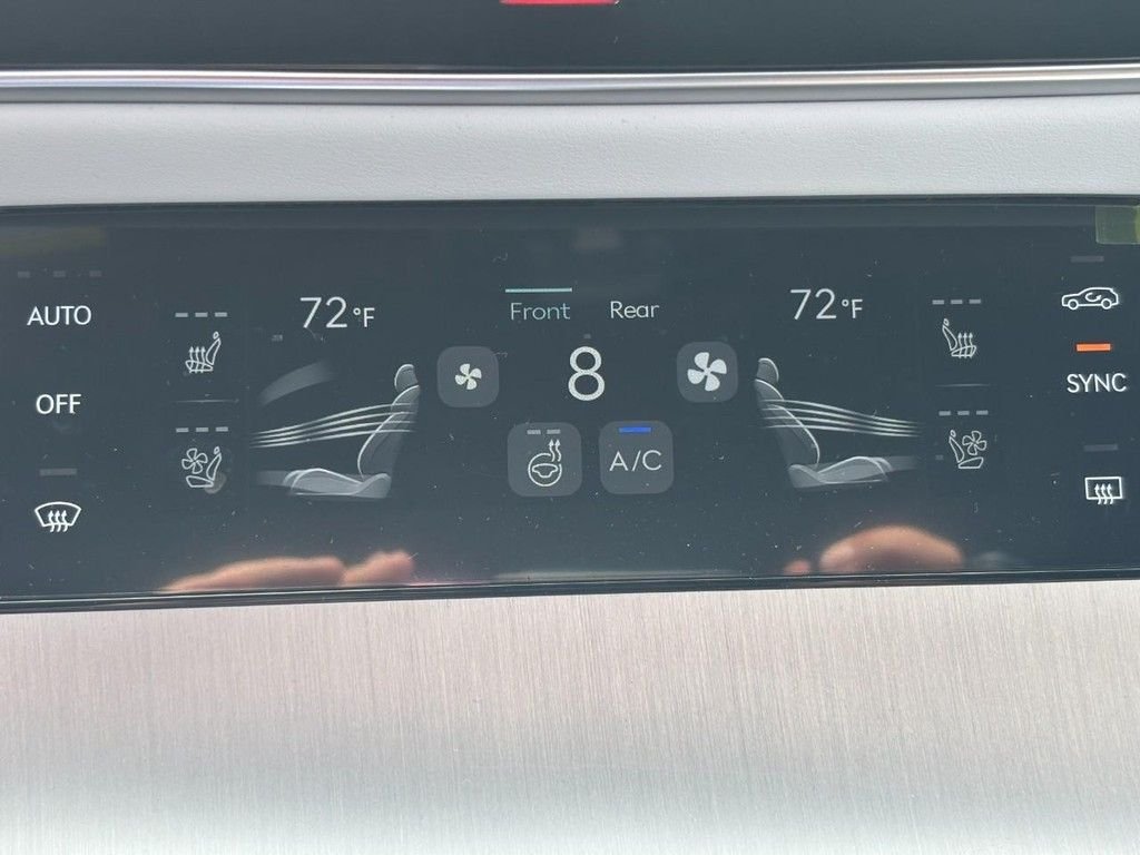 2026 GENESIS GV70 Advanced - Photo 18