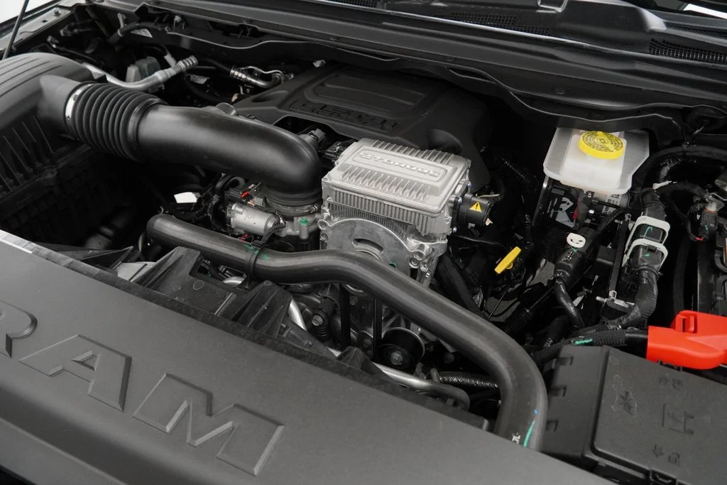 New 2026 Diamond Black Crystal Pearl-Coat Exterior Paint RAM Limited image 40