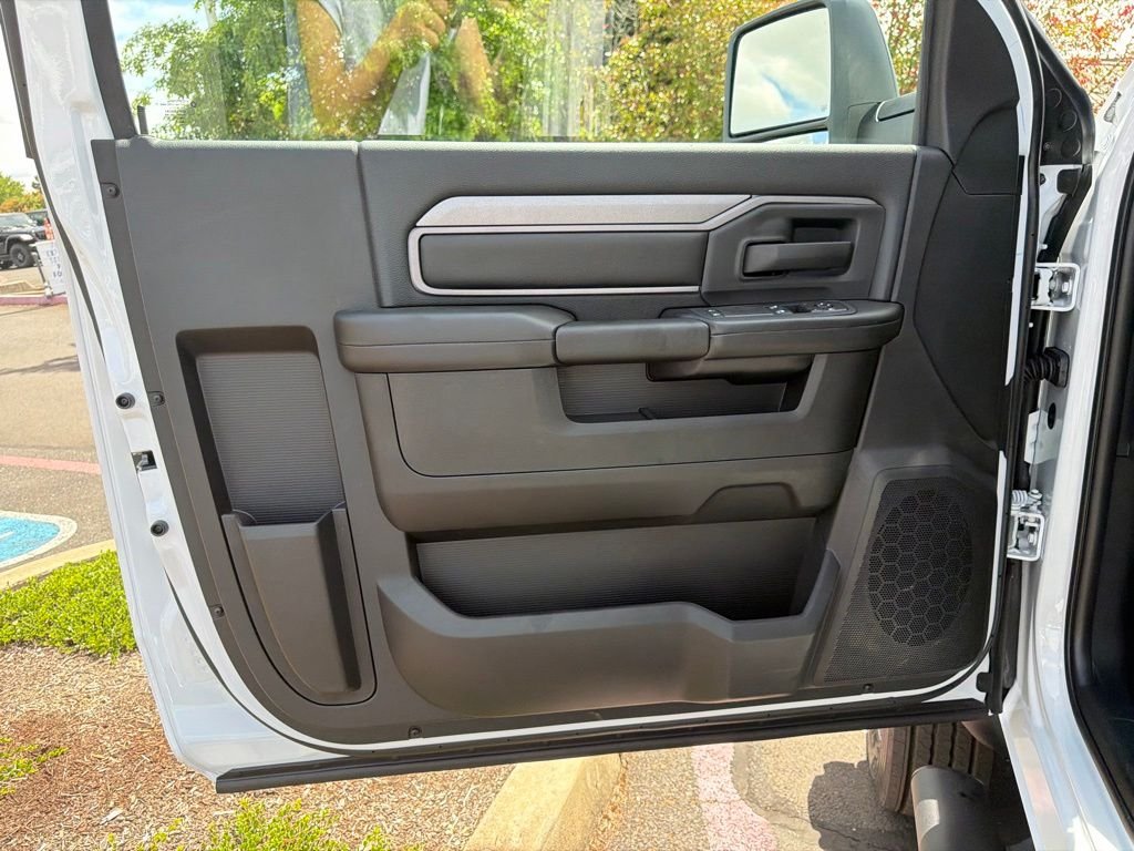 New 2026 Bright White Clearcoat RAM Tradesman image 12