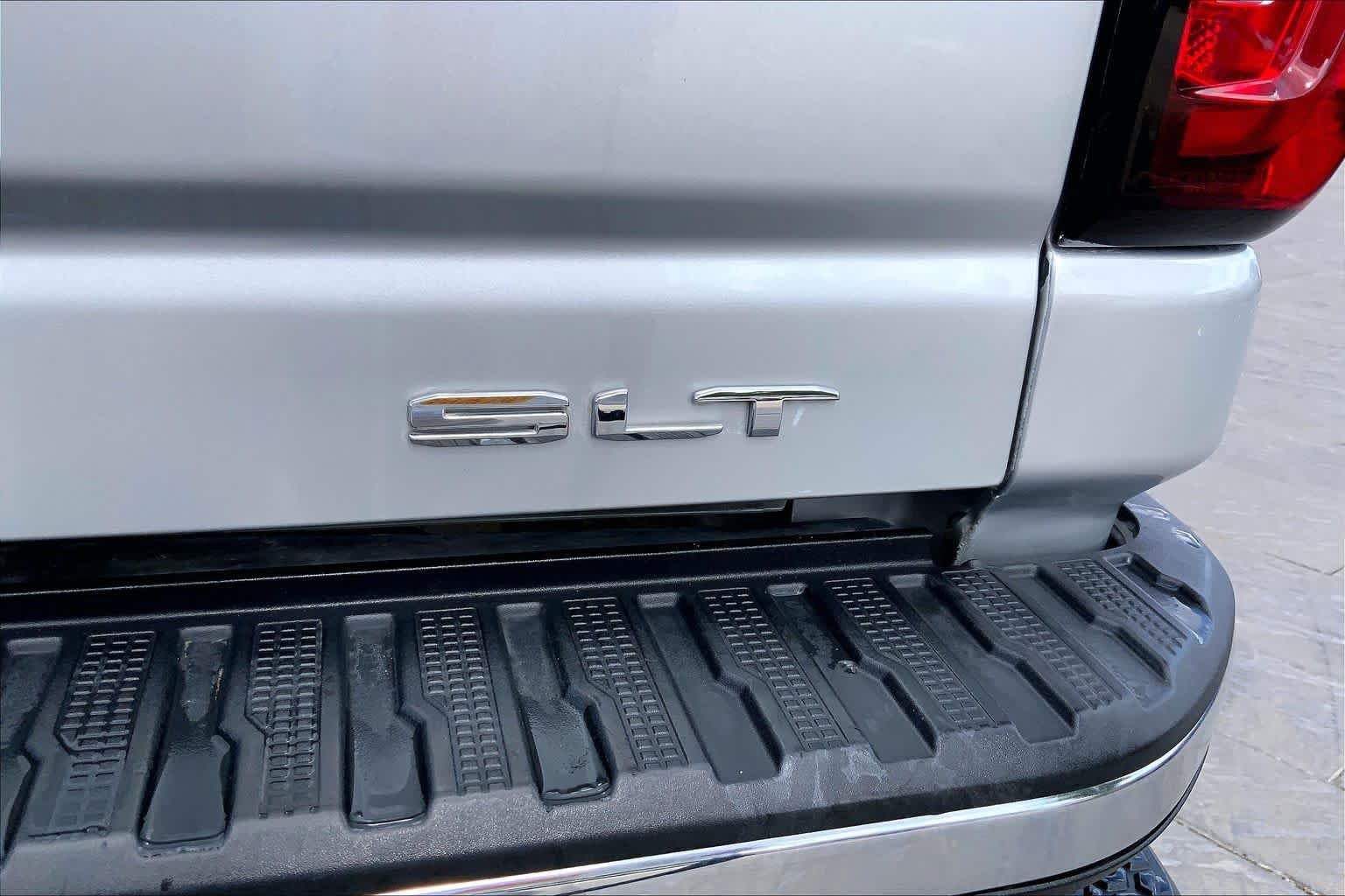 Used 2021 Quicksilver Metallic GMC SLT image 10