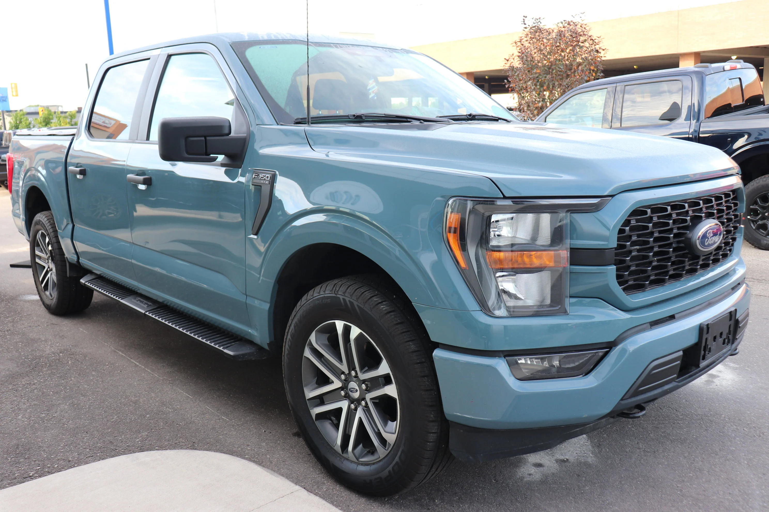 Used 2023  Ford XL 4WD SuperCrew 5.5
