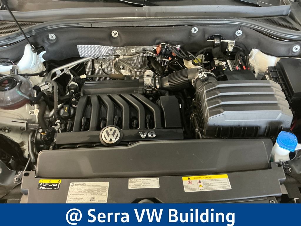 Used 2023 Pure White Volkswagen 3.6L V6 SE w/Technology image 10