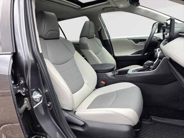 Certified Used 2024 MAGNETIC GRAY MET. Toyota  image 58