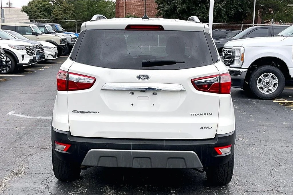 Used 2018 Diamond White Ford Titanium image 3