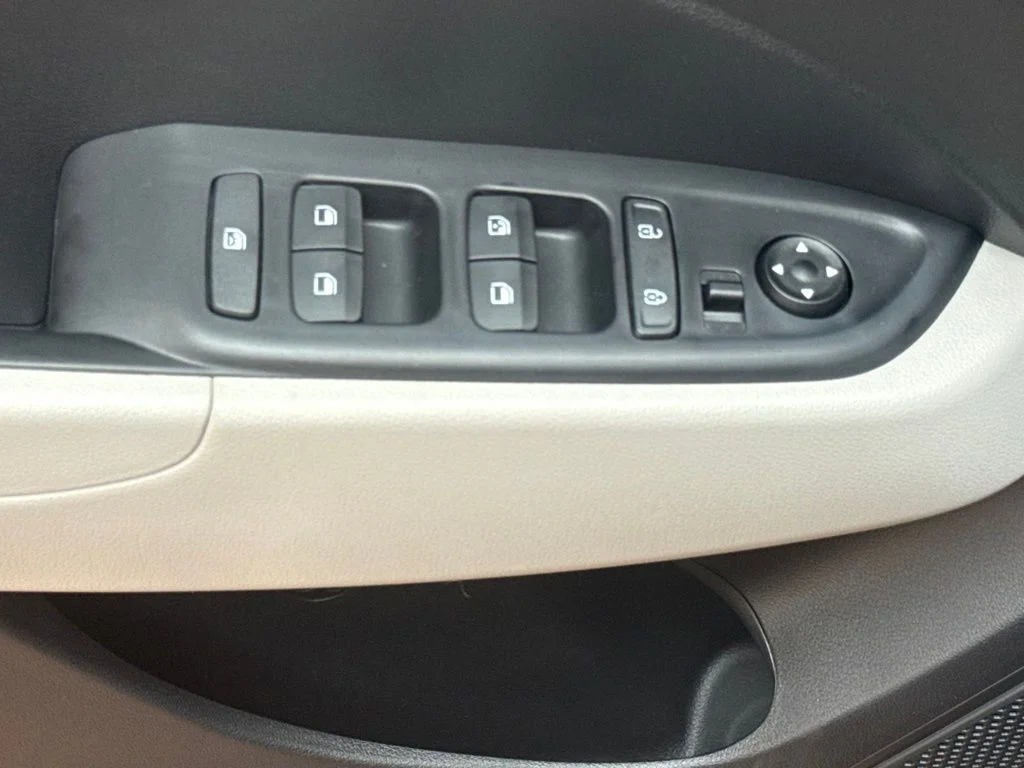 New 2026 Onyx Black Hyundai SEL image 22