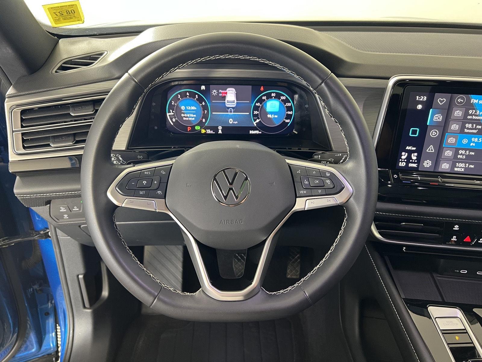Used 2024 Kingfisher Blue Metallic Volkswagen 2.0T SE w/Technology image 10